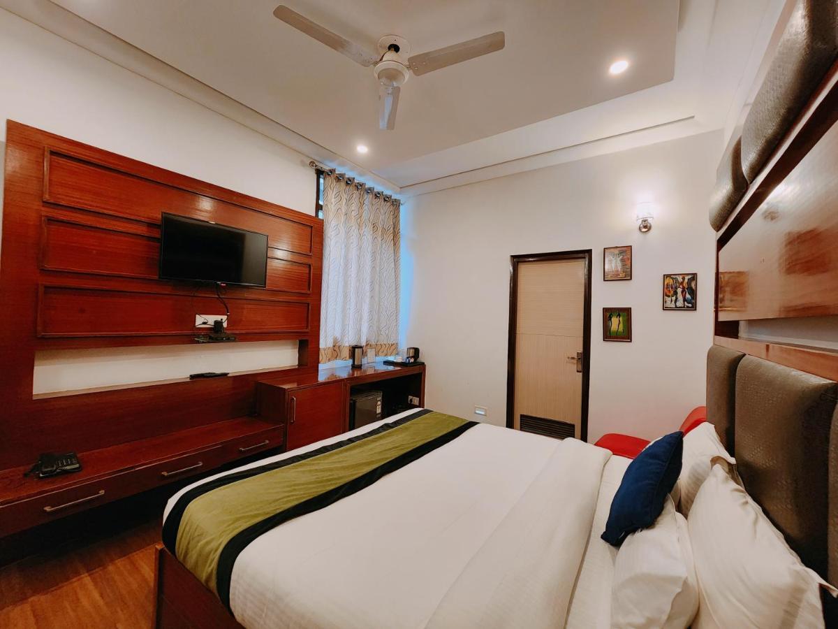 Hotel Bliss Kasauli Exteriör bild