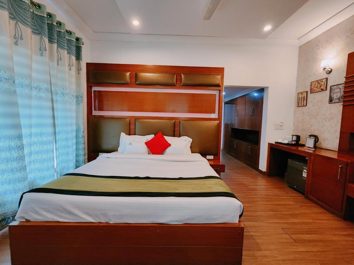 Hotel Bliss Kasauli Exteriör bild